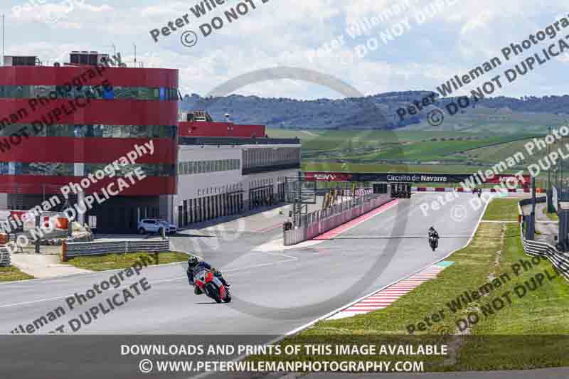 cadwell no limits trackday;cadwell park;cadwell park photographs;cadwell trackday photographs;enduro digital images;event digital images;eventdigitalimages;navarra;no limits trackdays;peter wileman photography;racing digital images;trackday digital images;trackday photos
